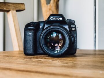 How Mirrorless Cameras Changed Photography Forever — Photo by Hanson Lu on Unsplash